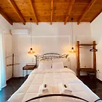 Hotel apartamentowy μούσες