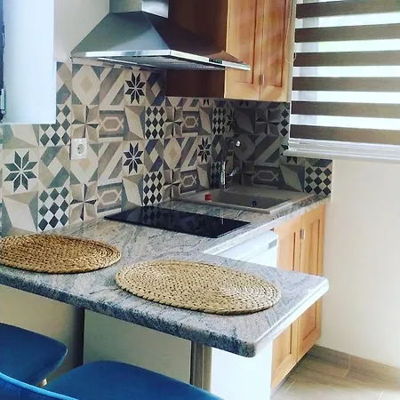 μούσες מלון דירות קלבריטה