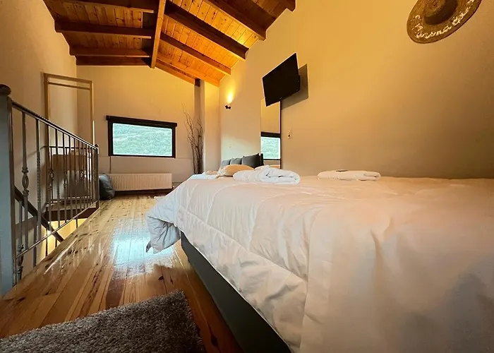 μούσες Lägenhetshotell Kalavryta