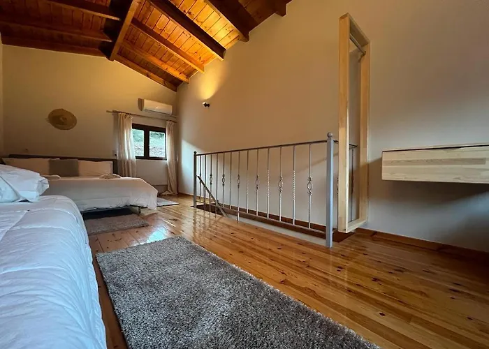 μούσες Lägenhetshotell Kalavryta