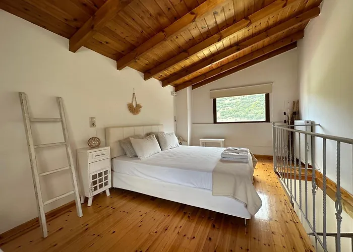 μούσες Kalavryta